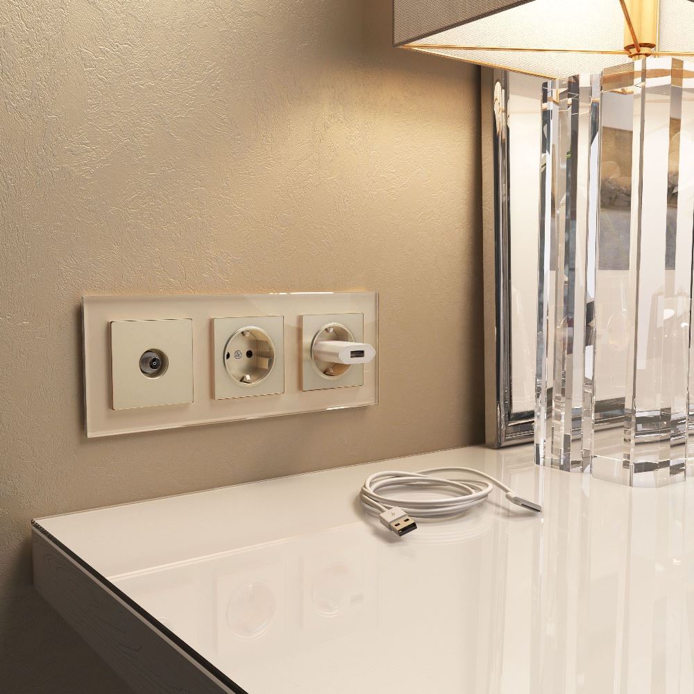 Рамка стеклянная Werkel Favorit на 3 поста Шампань W0031111 — изображение 2