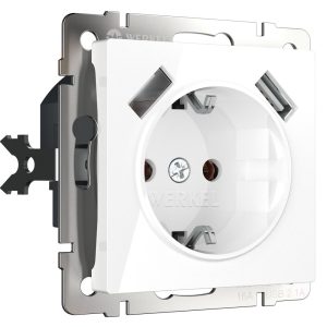 Розетка встраиваемая Werkel с заземлением, шторками и USBх2 Белый W1171501