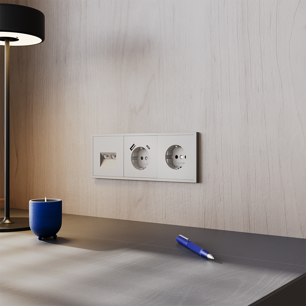 Розетка встраиваемая Voltum S70 с заземлением, шторками и USB A+C Кашемир VLS040503 — изображение 5